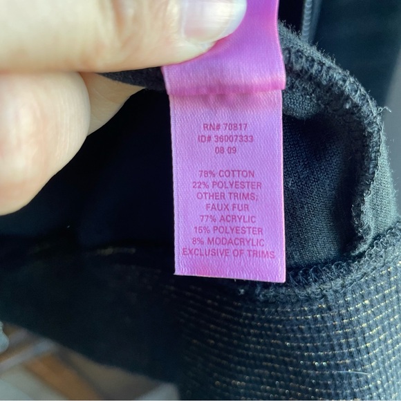 Victoria secrete PINK women’s size small velour hoodie jacket. Black and gold - Picture 10 of 11